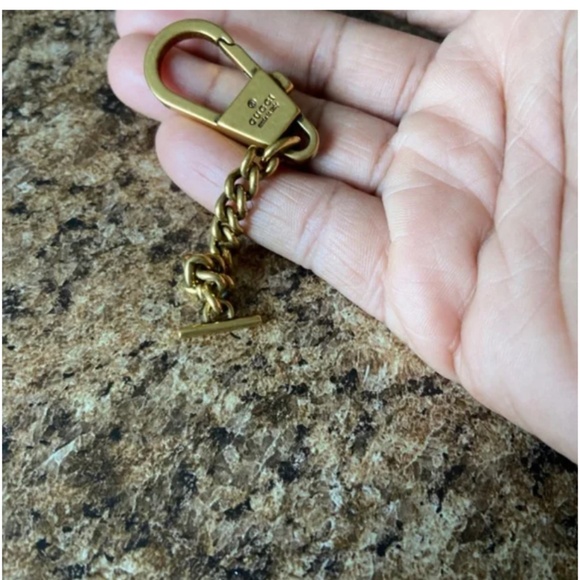 Gucci Marmont Bucket Bag - Picture 5 of 9